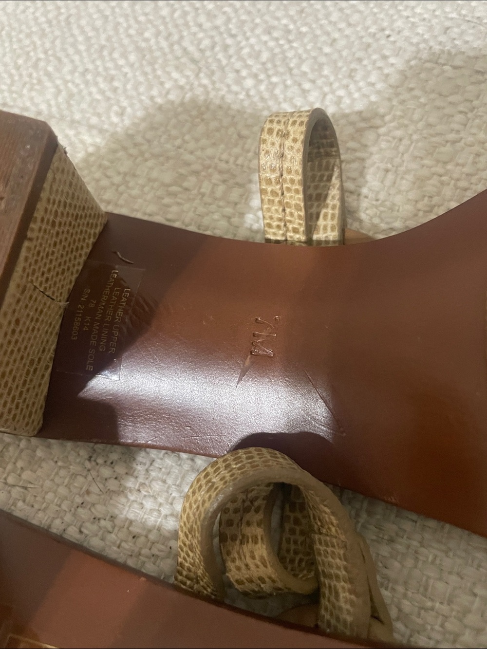 Tory Burch Brown Leather Sandals with Gold Logo Medallion - Picture 5 of 7